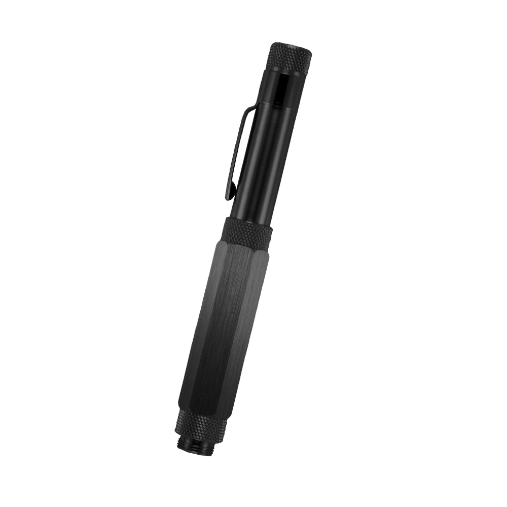loclen F5 fountain pen in matte black on a white background