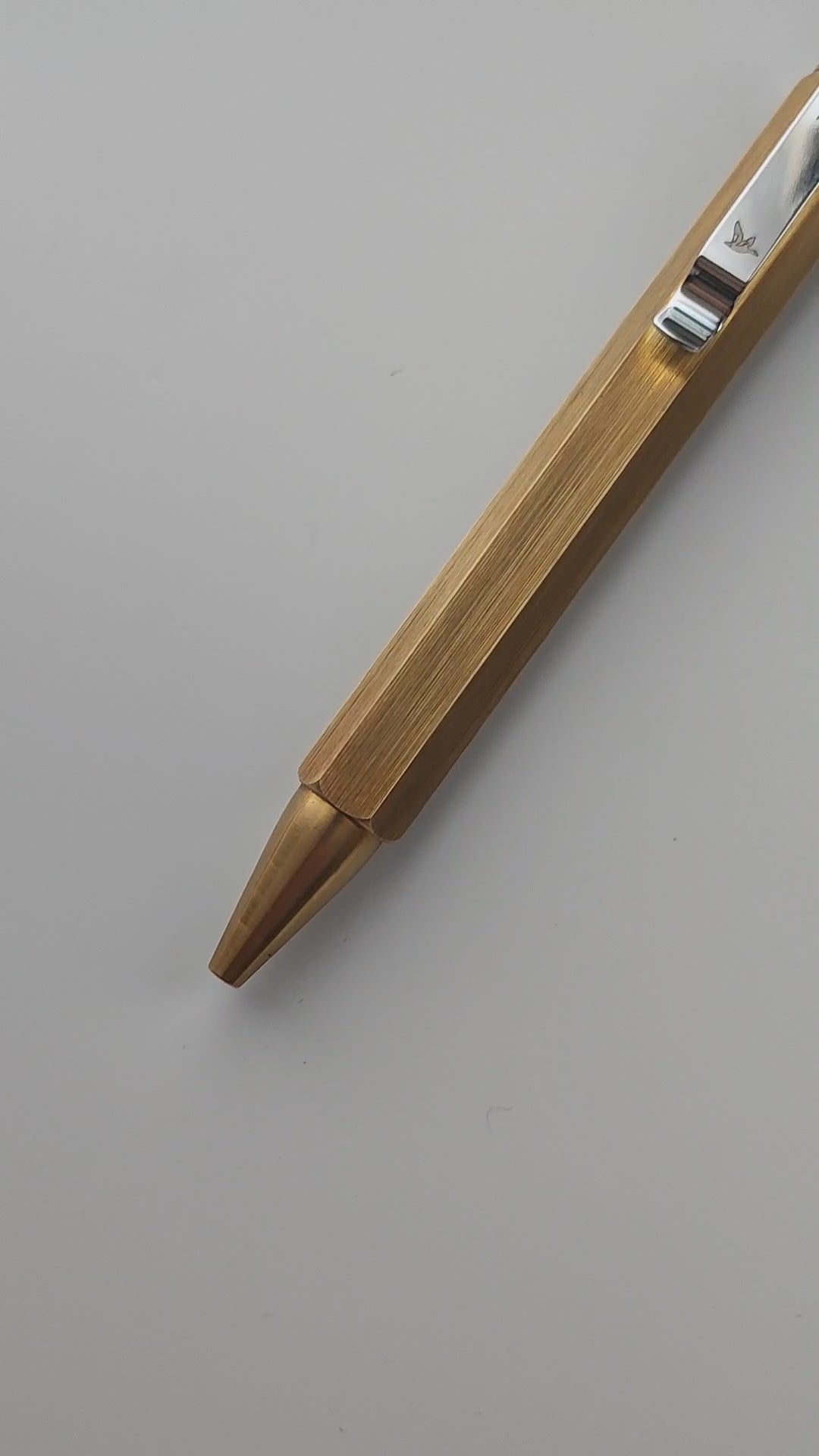Loclen L4 ballpoint & mechanical pencil video 1